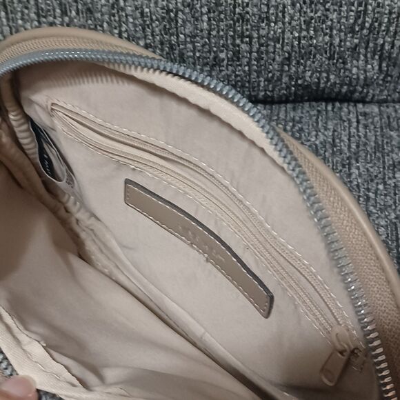 NINE WEST Tan Dannin Mini Crossbody w/ Mushroom Logo - Picture 7 of 7